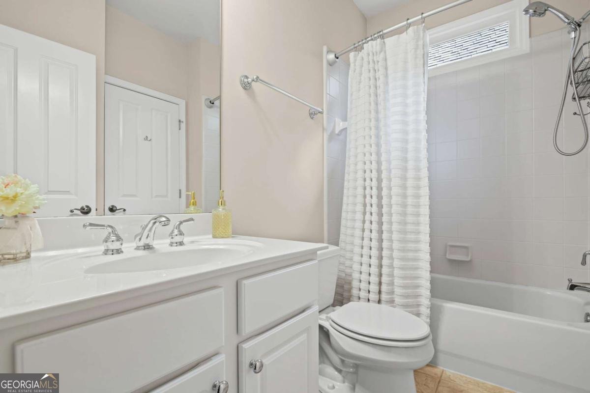 3200 Windsor Lake Drive Atlanta - 28