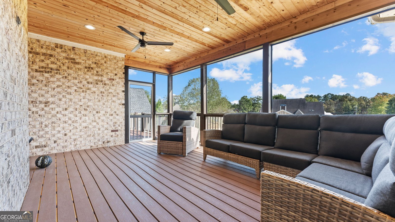 8 Hitchin Post Drive Rome - 24