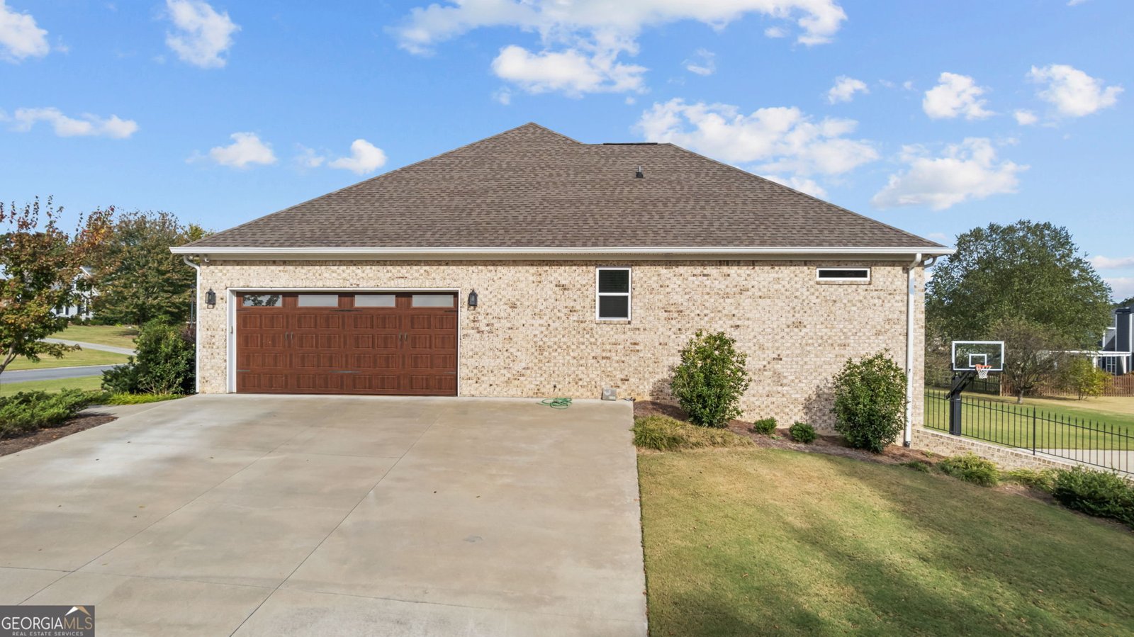 8 Hitchin Post Drive Rome - 4