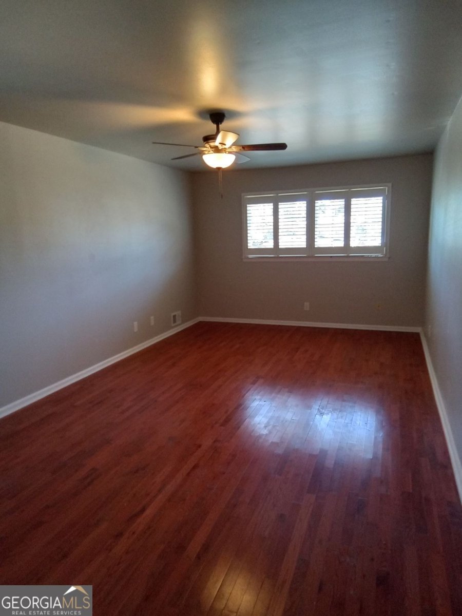 1757 Cherry Valley Circle Atlanta - 14