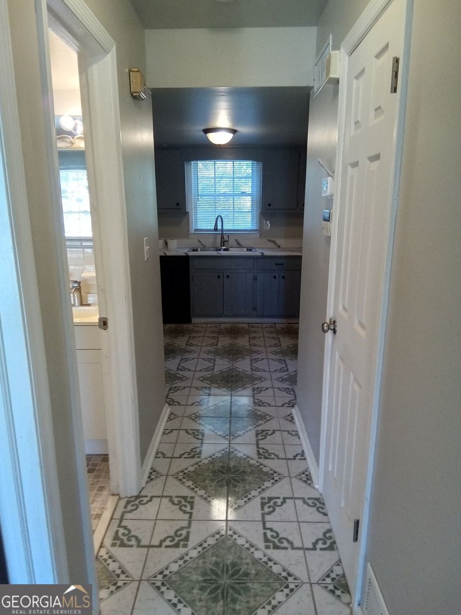 1757 Cherry Valley Circle Atlanta - 5