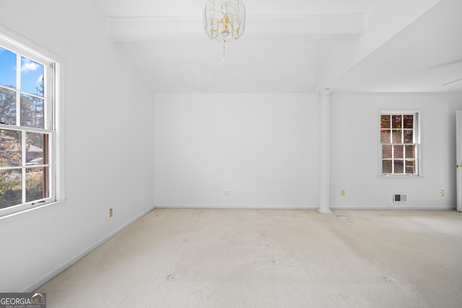 4955 Springfield Drive Atlanta - 26