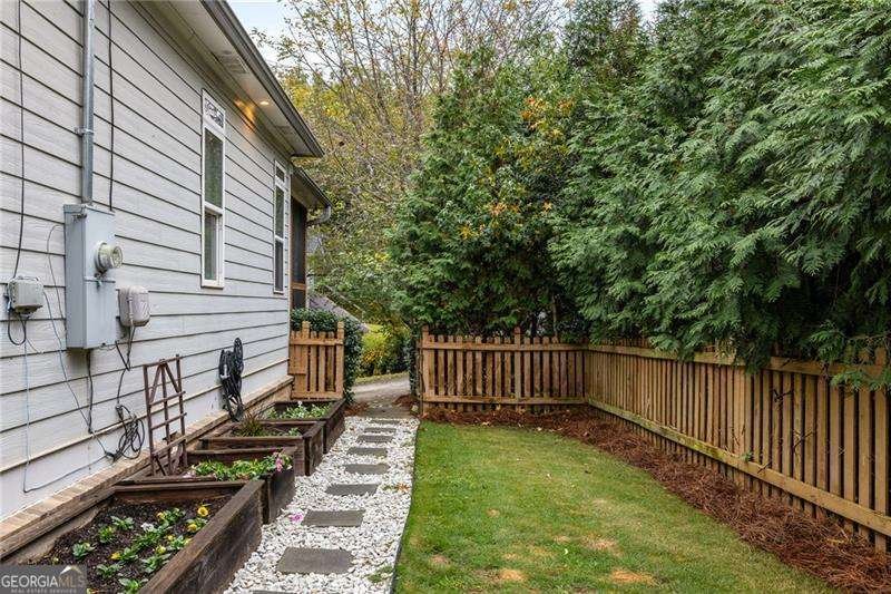 1721 Marietta Road Atlanta - 38