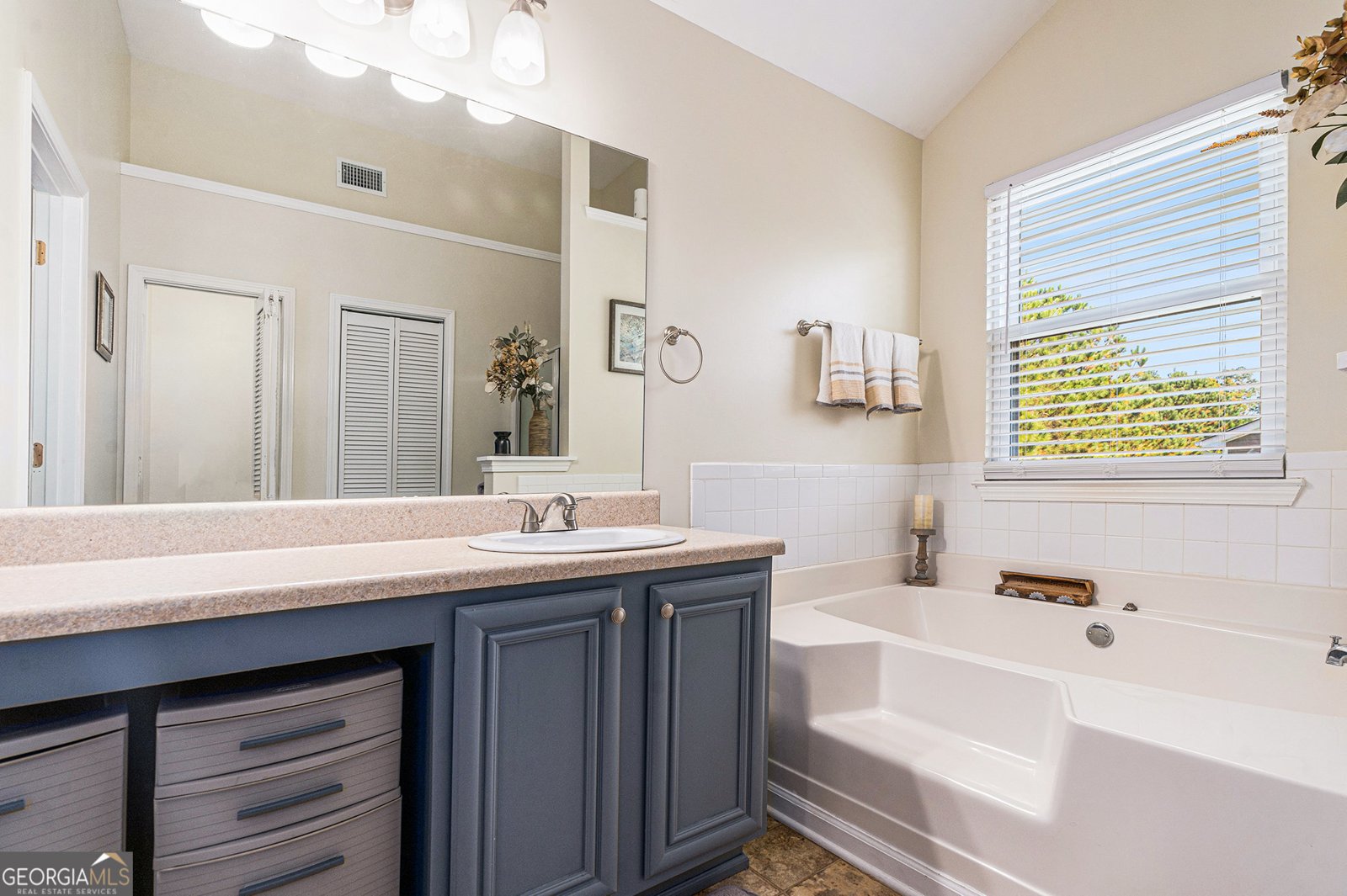 1111 Watercourse Way Hampton - 19