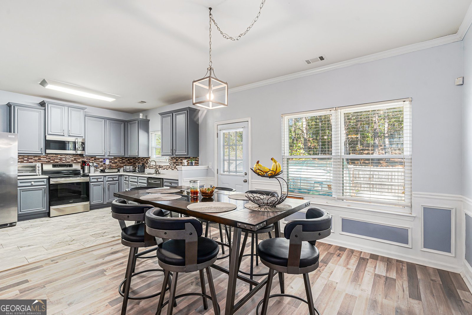 1111 Watercourse Way Hampton - 9