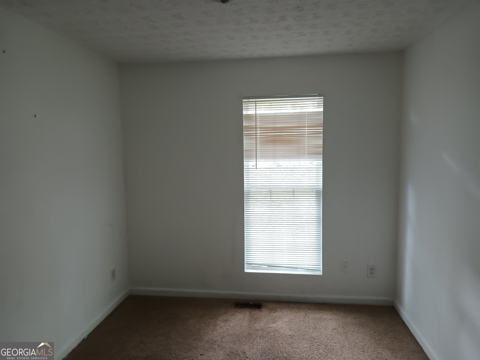 11447 South Grove Drive Hampton - 11