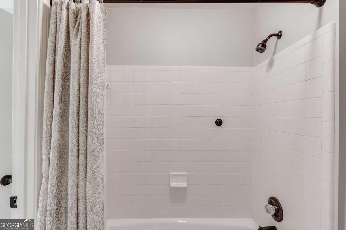 1355 Woodland Lake Drive Snellville - 35