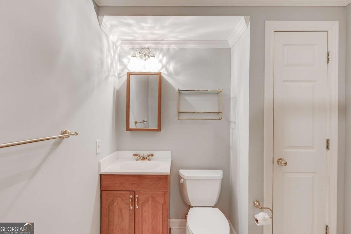 1355 Woodland Lake Drive Snellville - 56