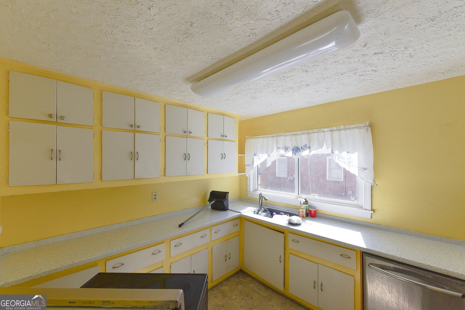 3049 Cloverhurst Drive East Point - 3