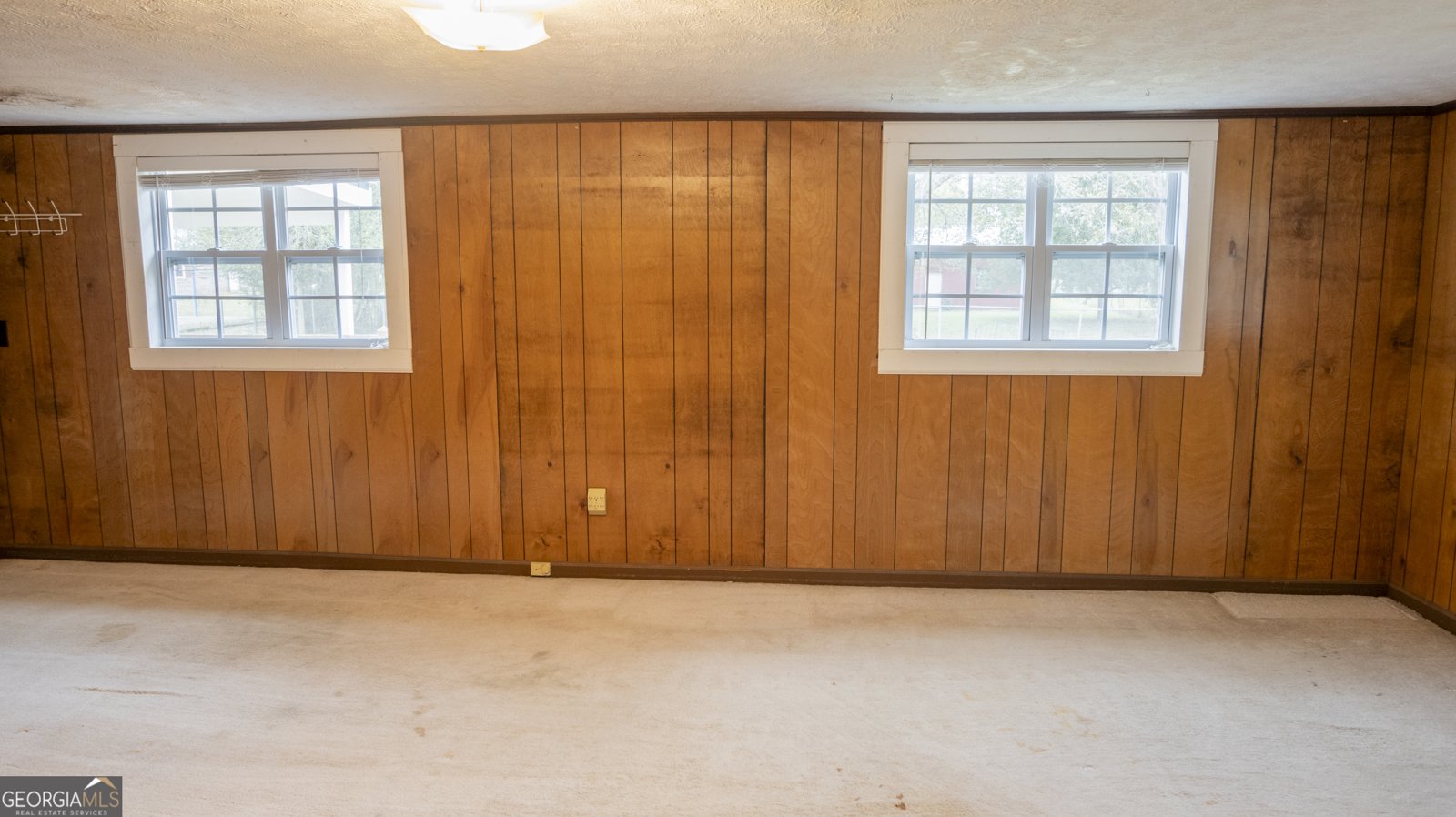 113 Pine Circle Lagrange - 32