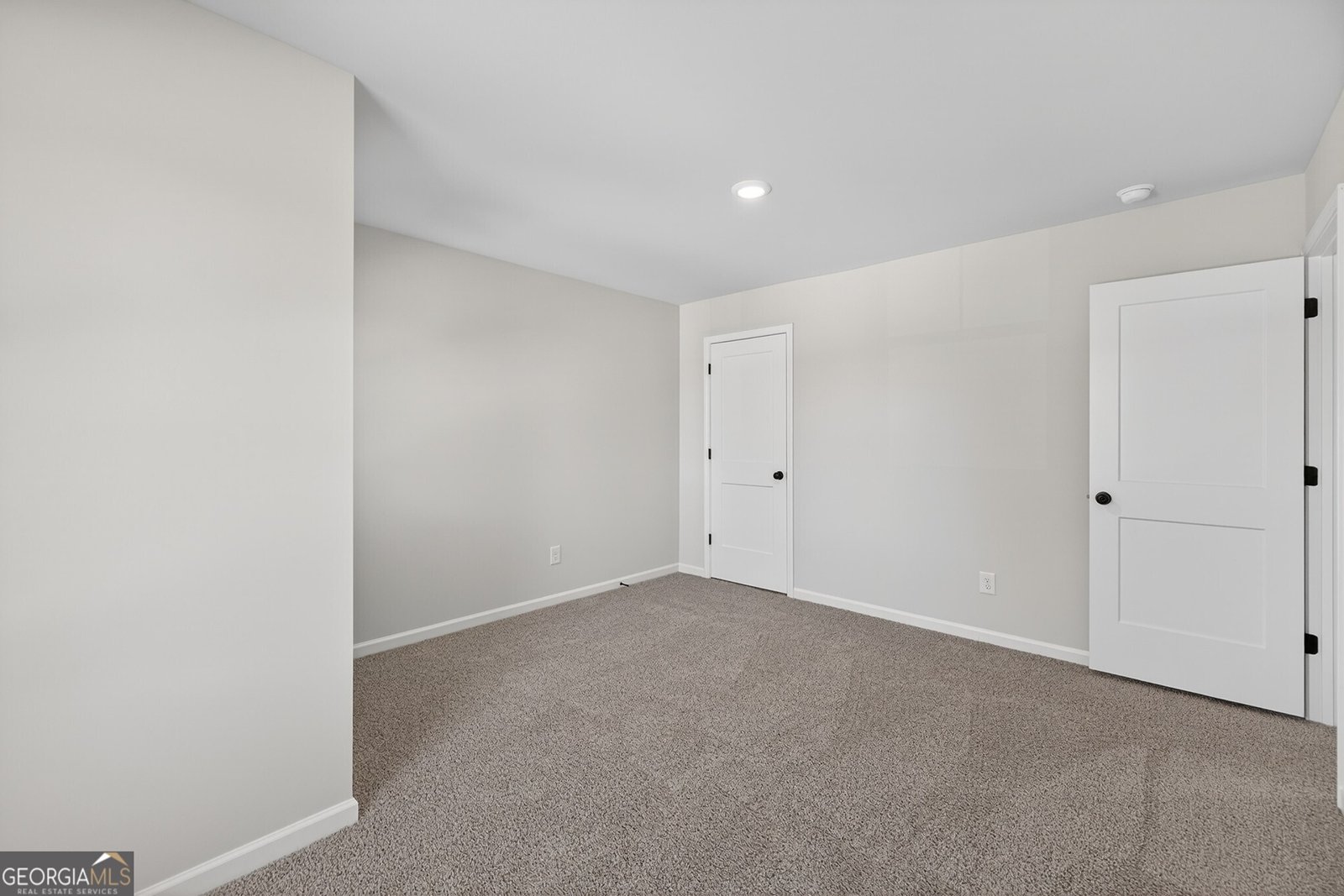 562 Madison Street Commerce - Photo 26