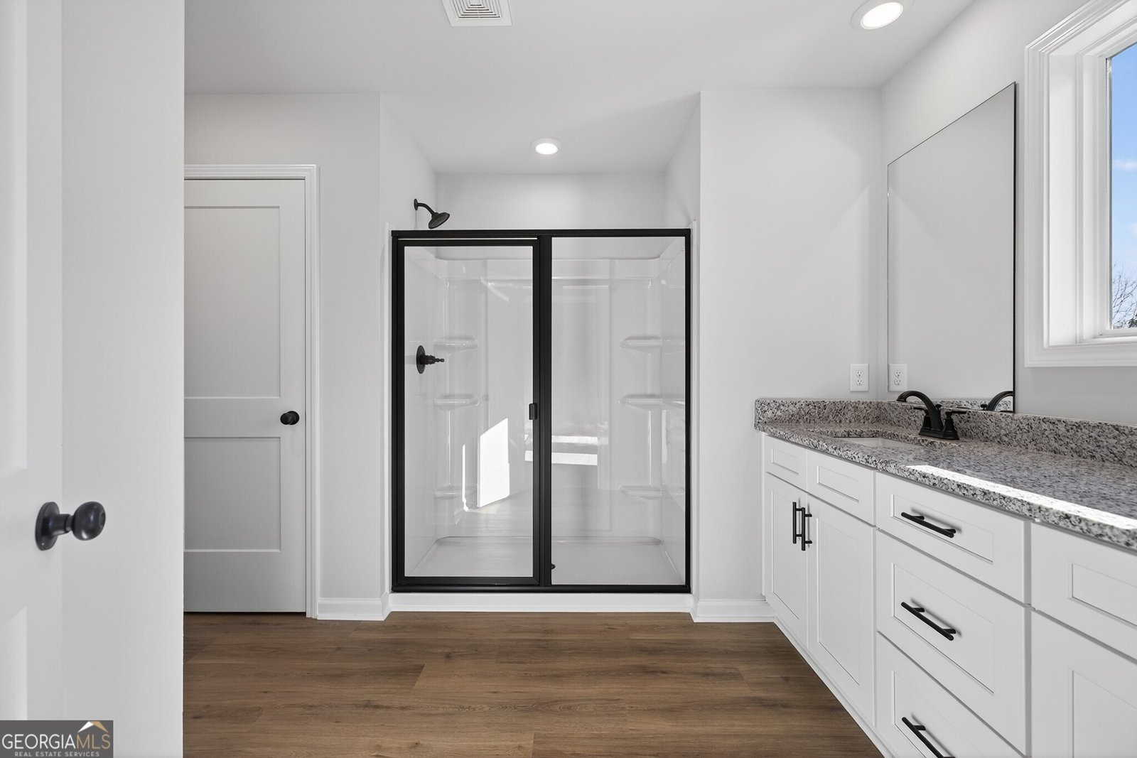 562 Madison Street Commerce - Photo 31