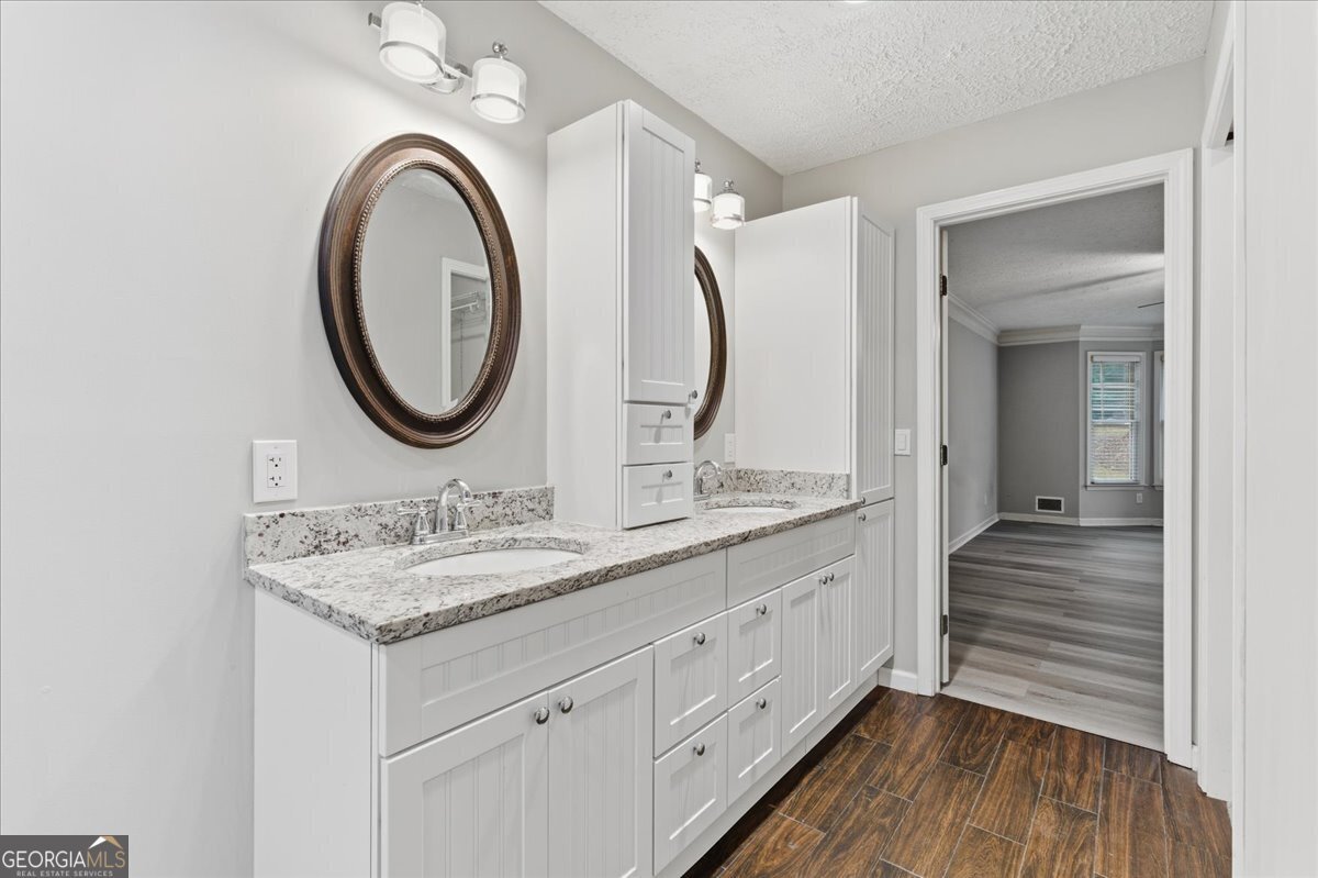 1708 Dudley Drive Woodstock - 11