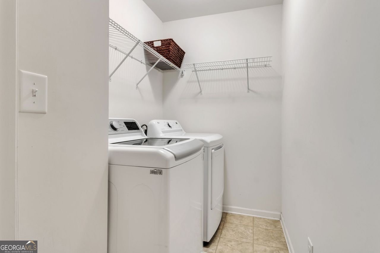 1563 BUTTERNUT Cove Stone Mountain - 1