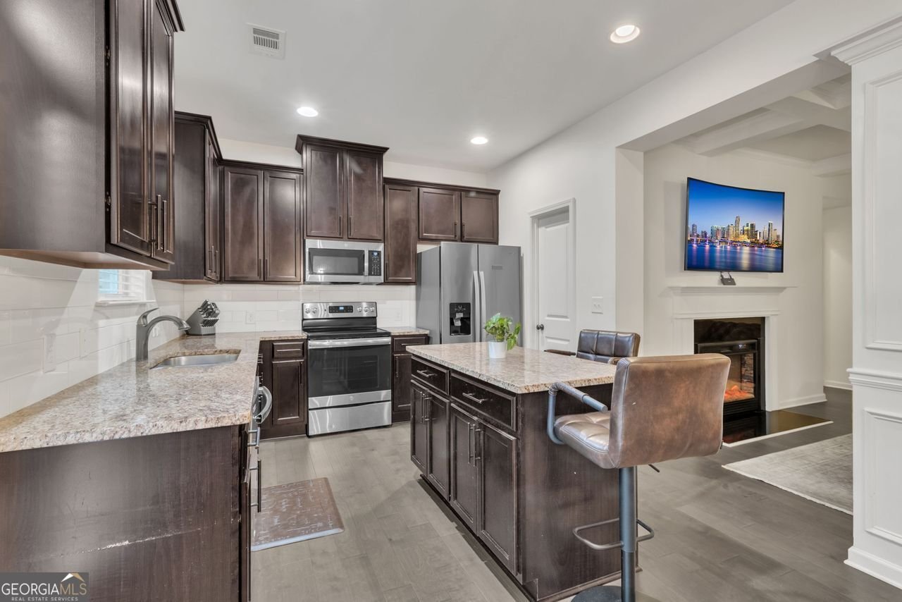 1563 BUTTERNUT Cove Stone Mountain - 4