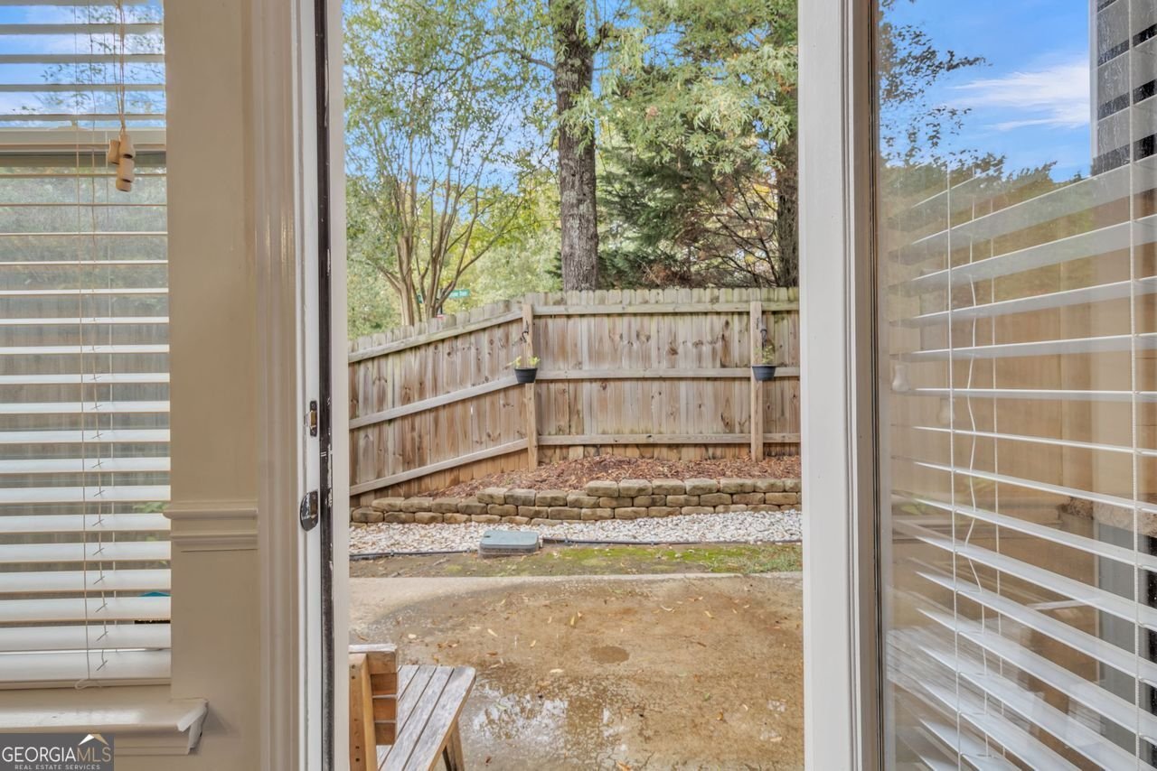 1563 BUTTERNUT Cove Stone Mountain - 8