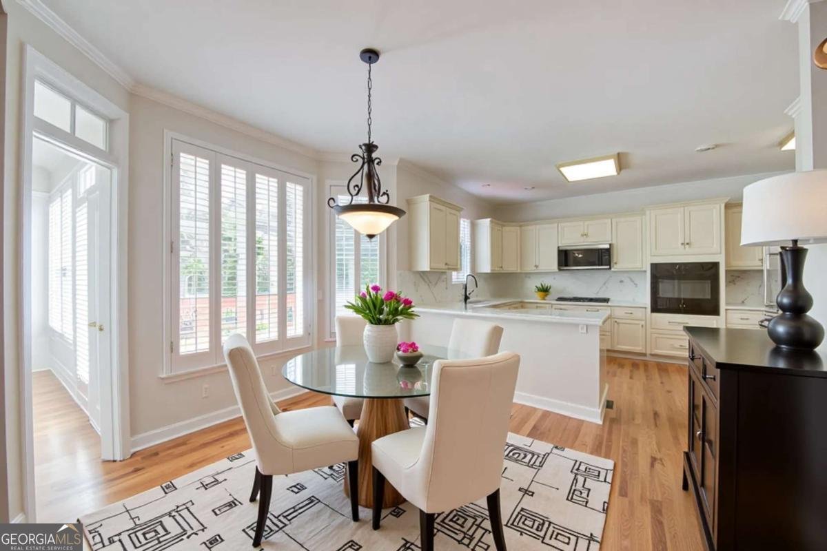 2020 Ridge Gate Drive Cumming - 13