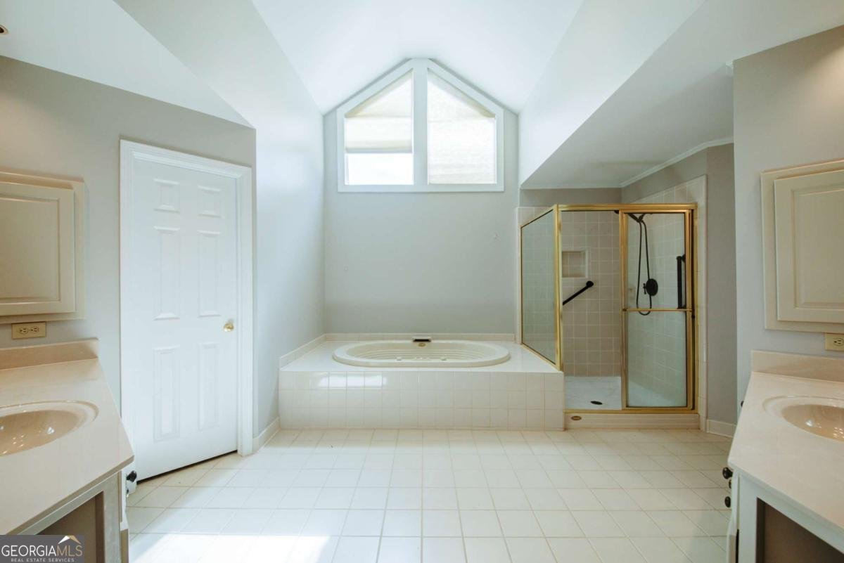 2020 Ridge Gate Drive Cumming - 26