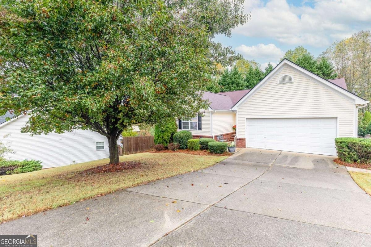 399 Burts Crossing Drive Dawsonville - 40