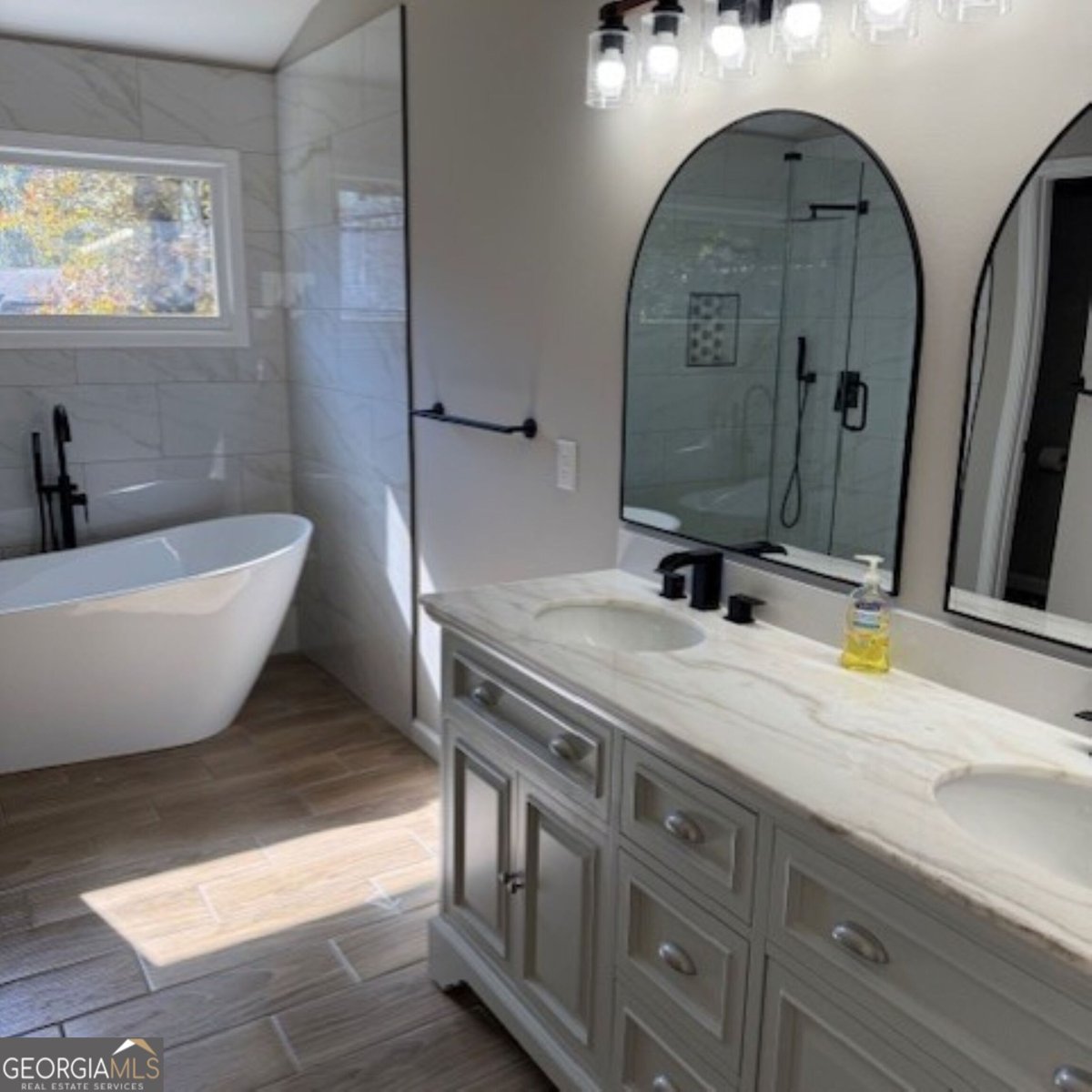 2200 Carlysle Cove Drive Lawrenceville - 24