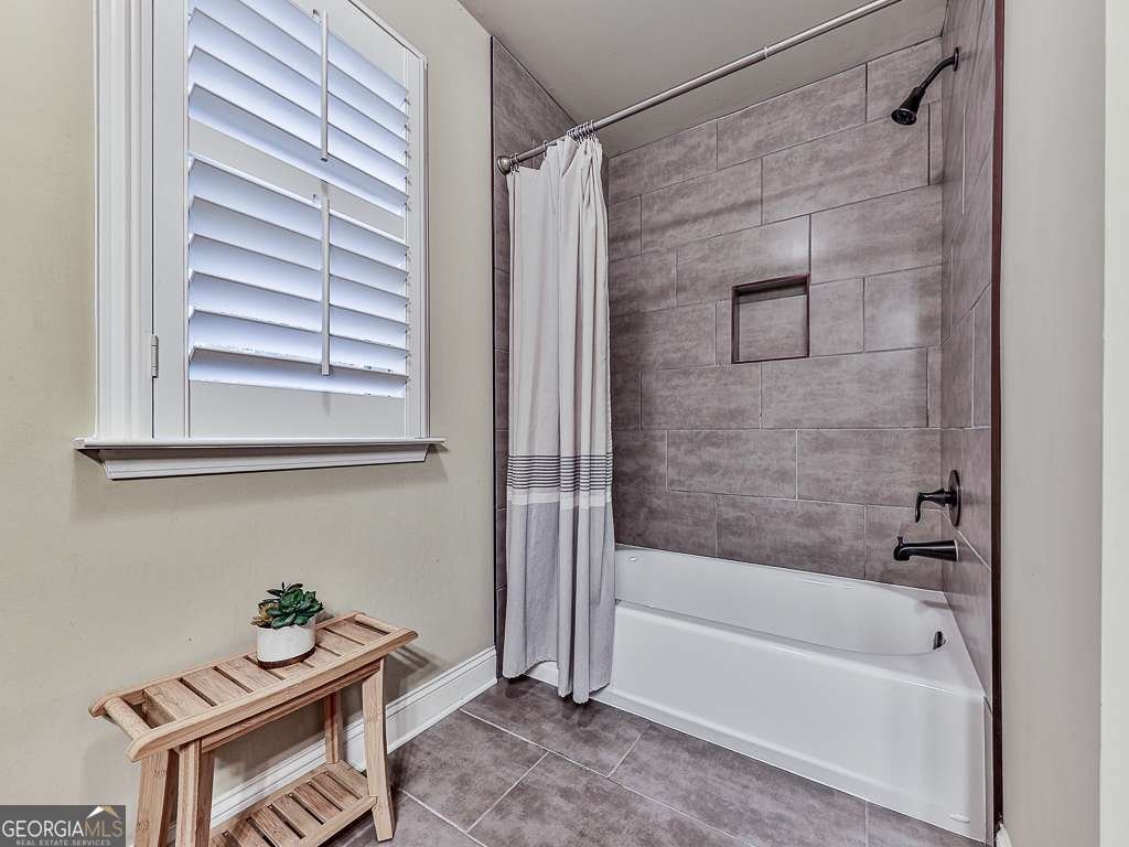 29 William Drive White - 13