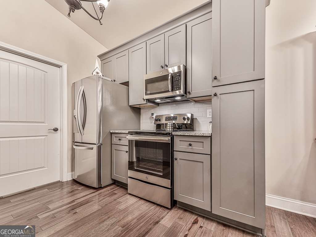 29 William Drive White - 2