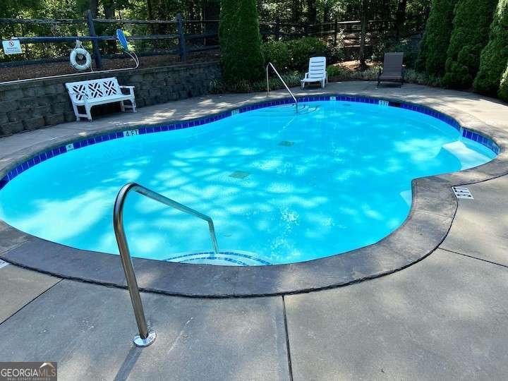 29 William Drive White - 26