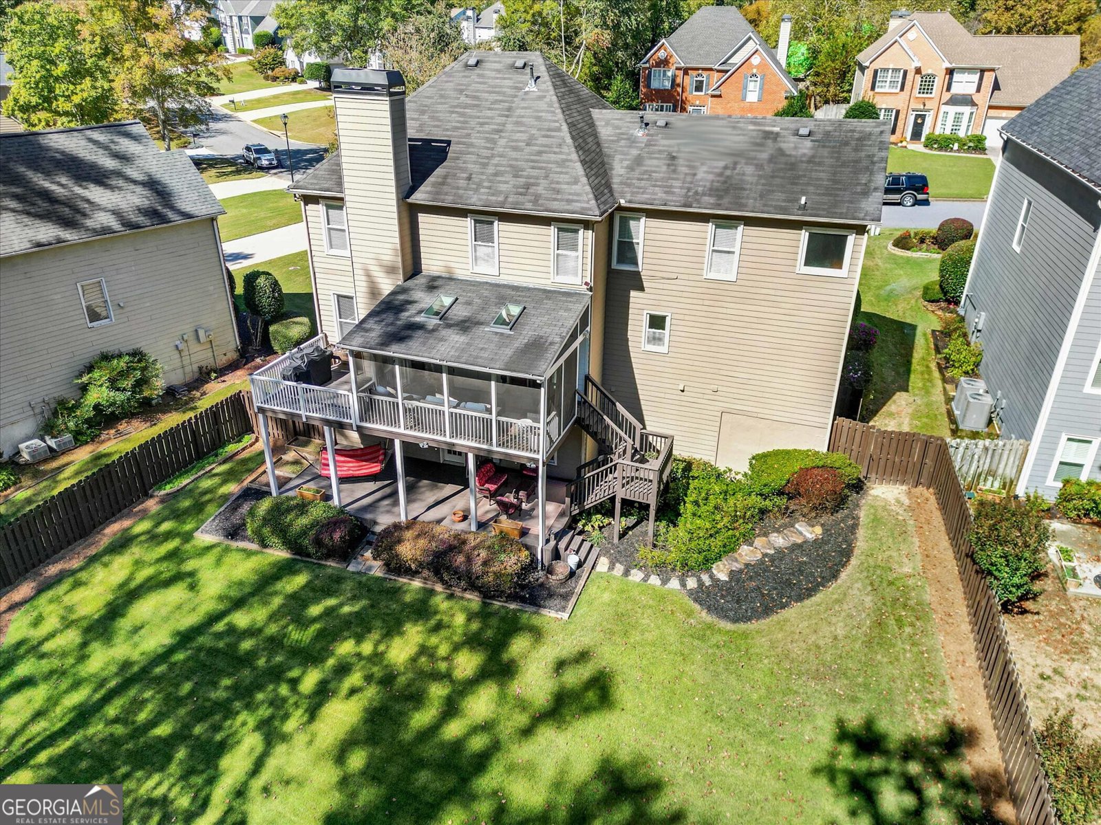 565 Camber Woods Drive Roswell - 1