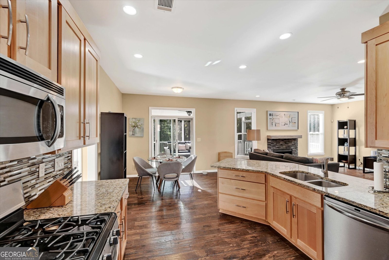 565 Camber Woods Drive Roswell - 16