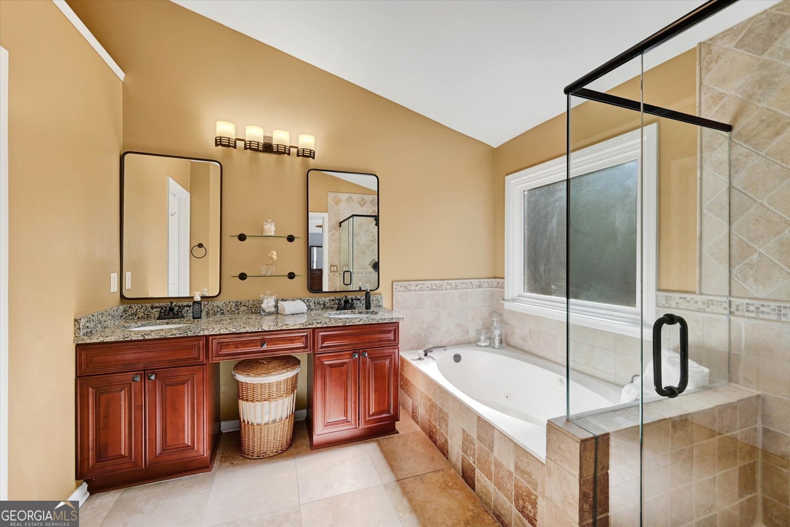 565 Camber Woods Drive Roswell - 39