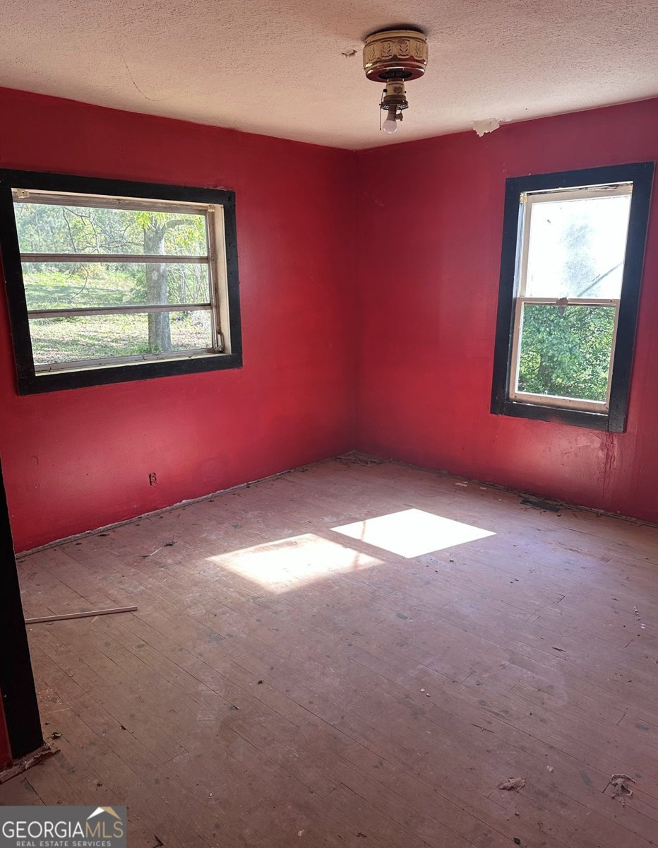 1099 Warren Drive Riverdale - 3