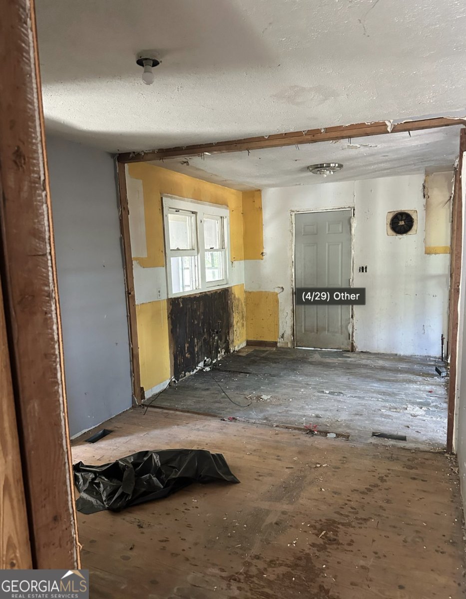 1099 Warren Drive Riverdale - 4