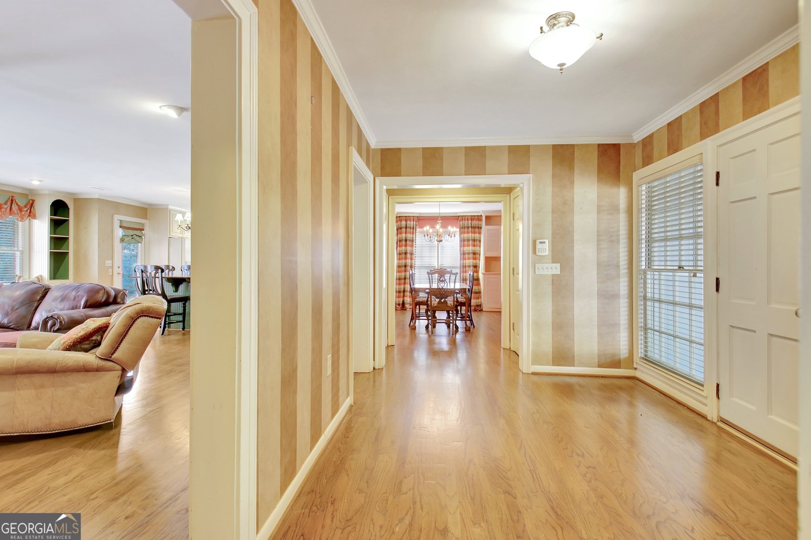 3402 Cambridge Drive Columbus - 13