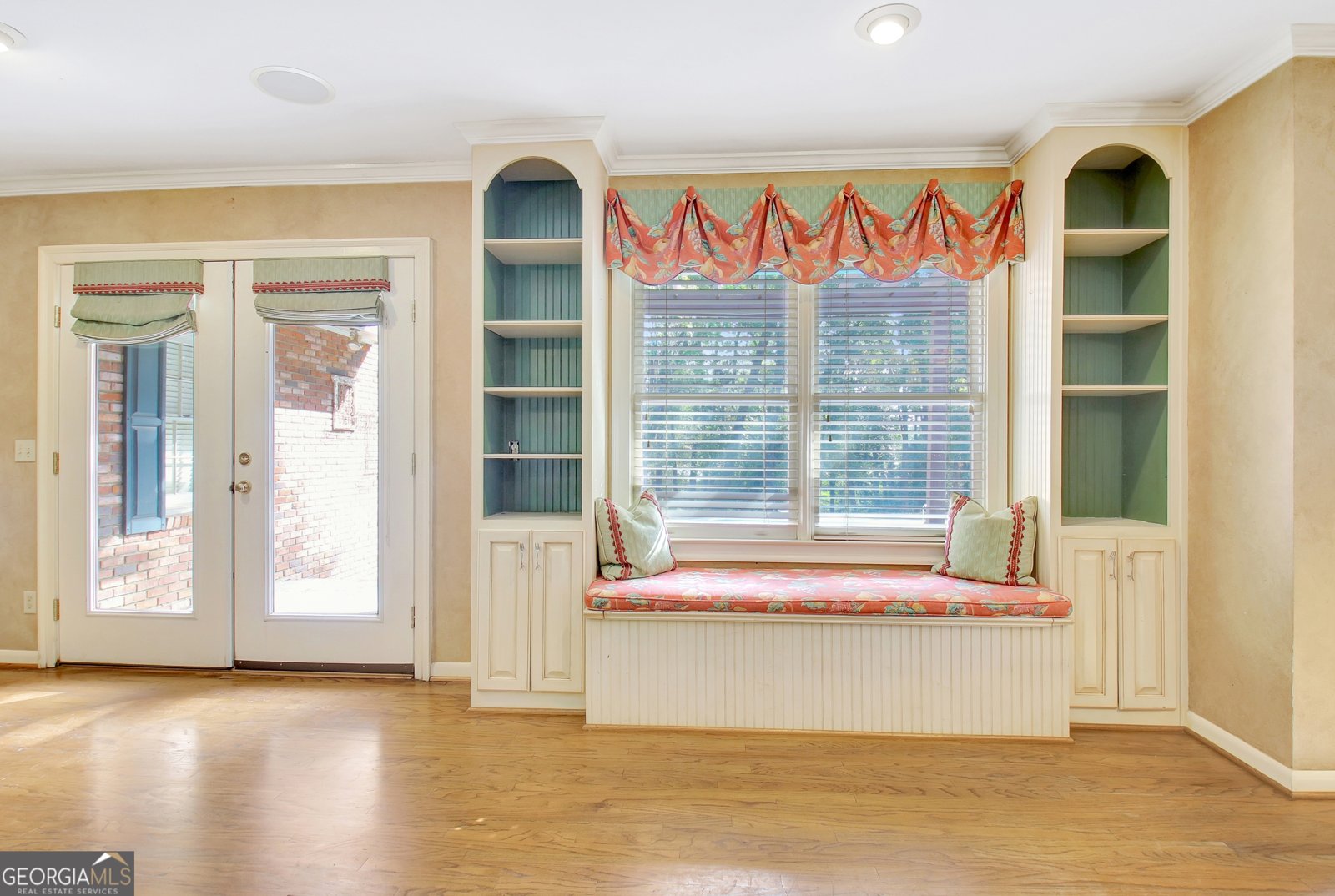 3402 Cambridge Drive Columbus - 24