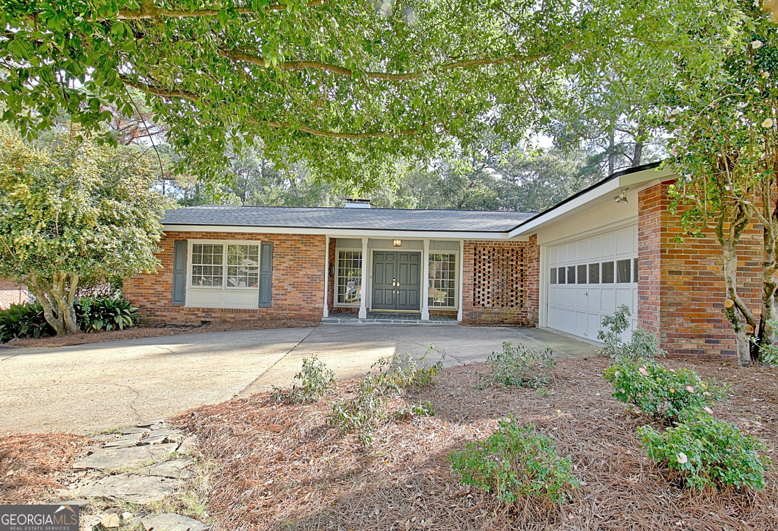 3402 Cambridge Drive Columbus - 3