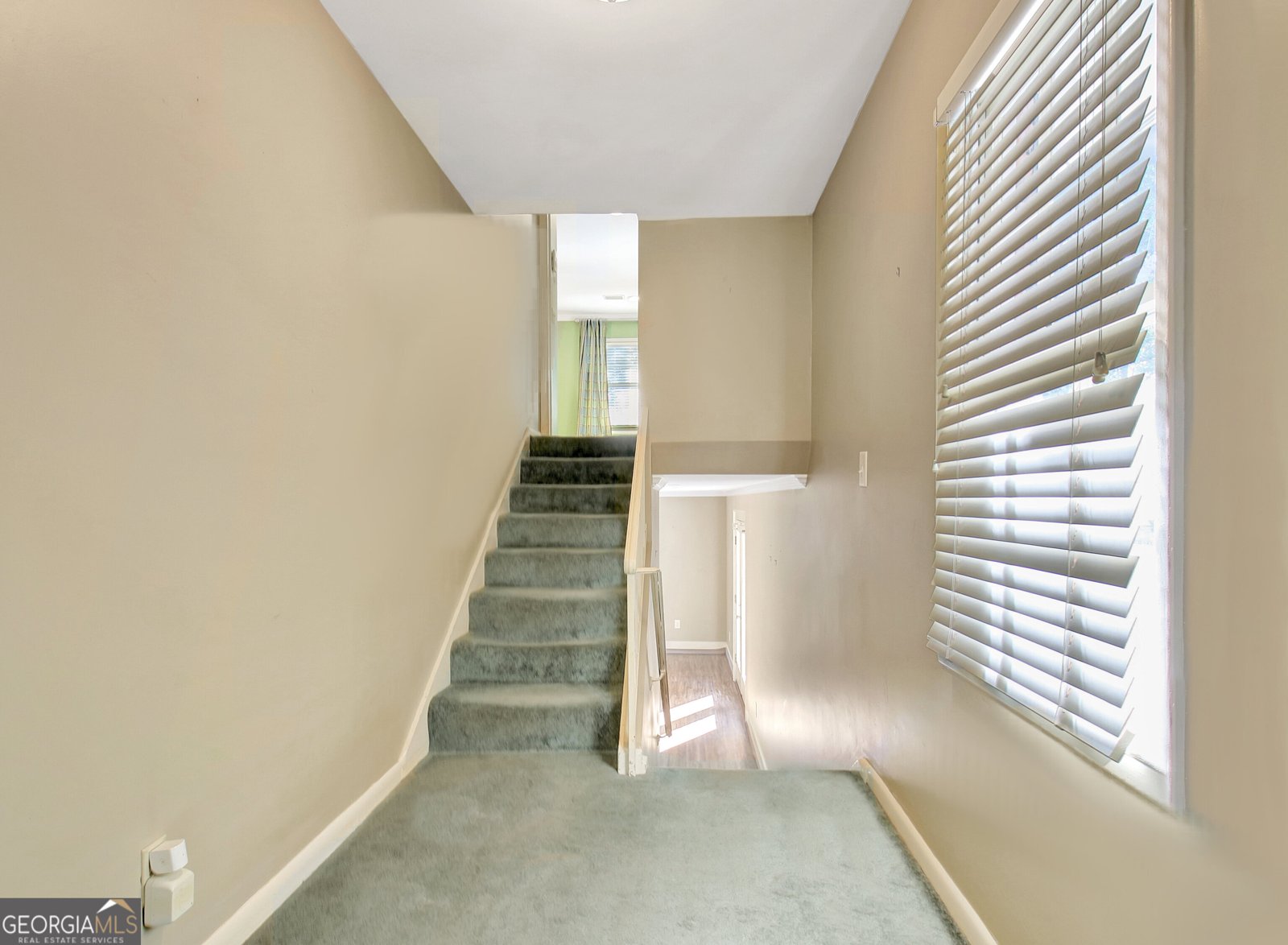 3402 Cambridge Drive Columbus - 40