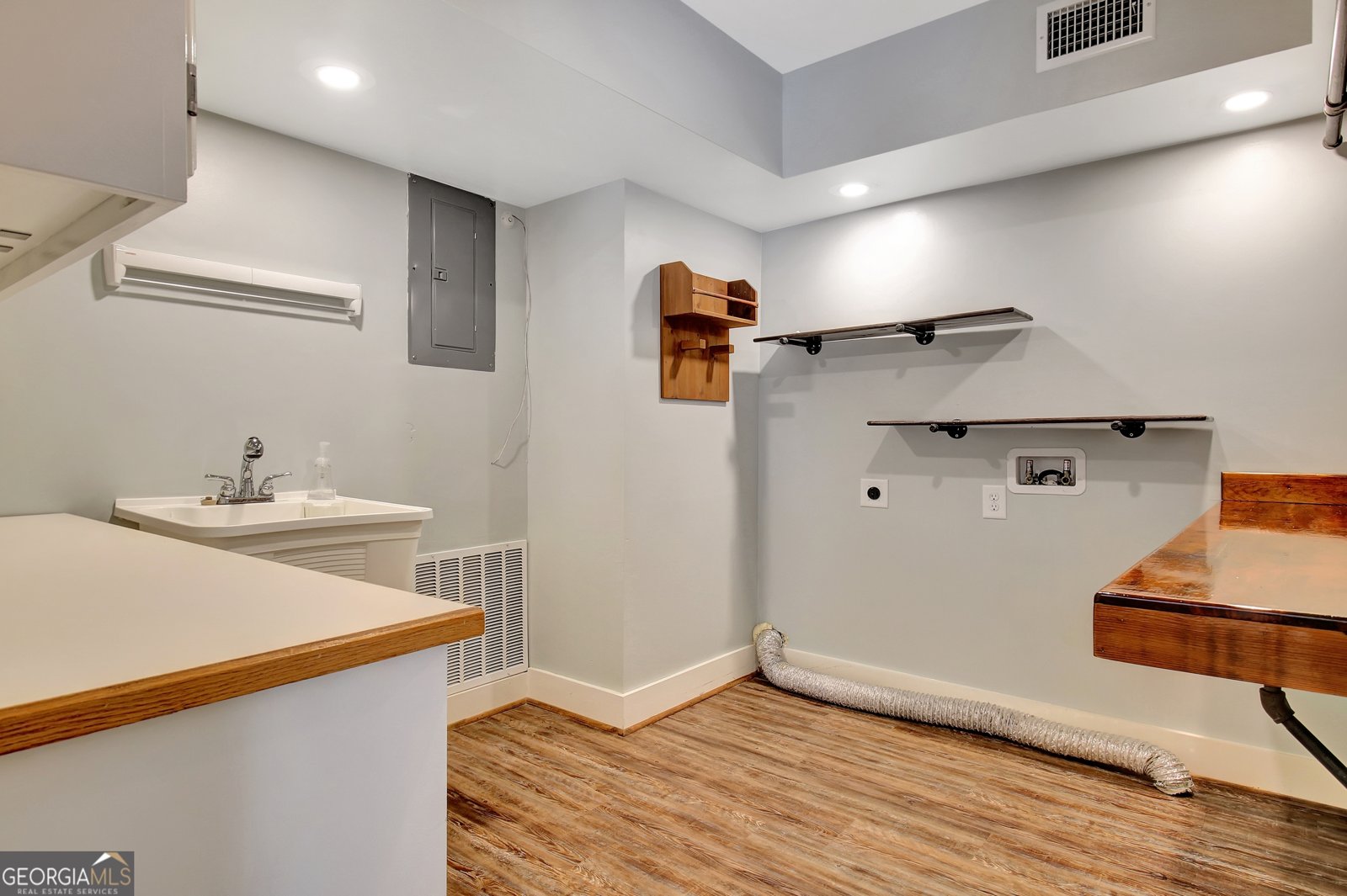 3402 Cambridge Drive Columbus - 54