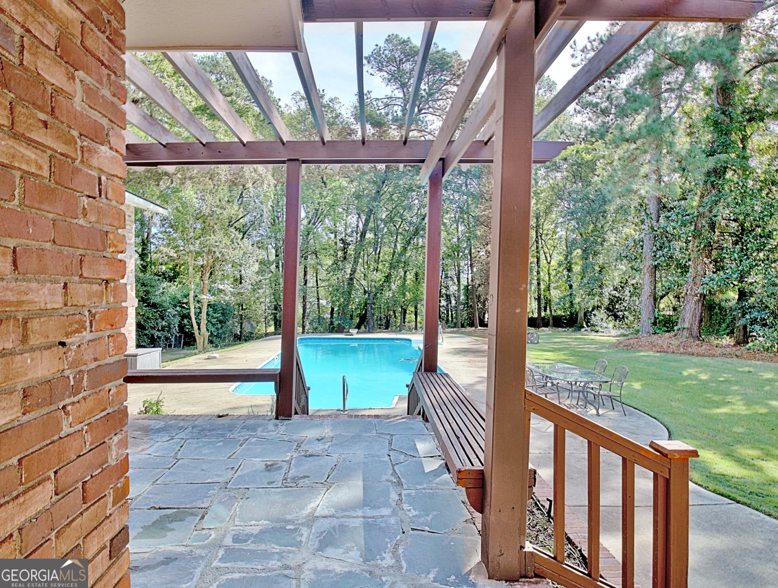 3402 Cambridge Drive Columbus - 68