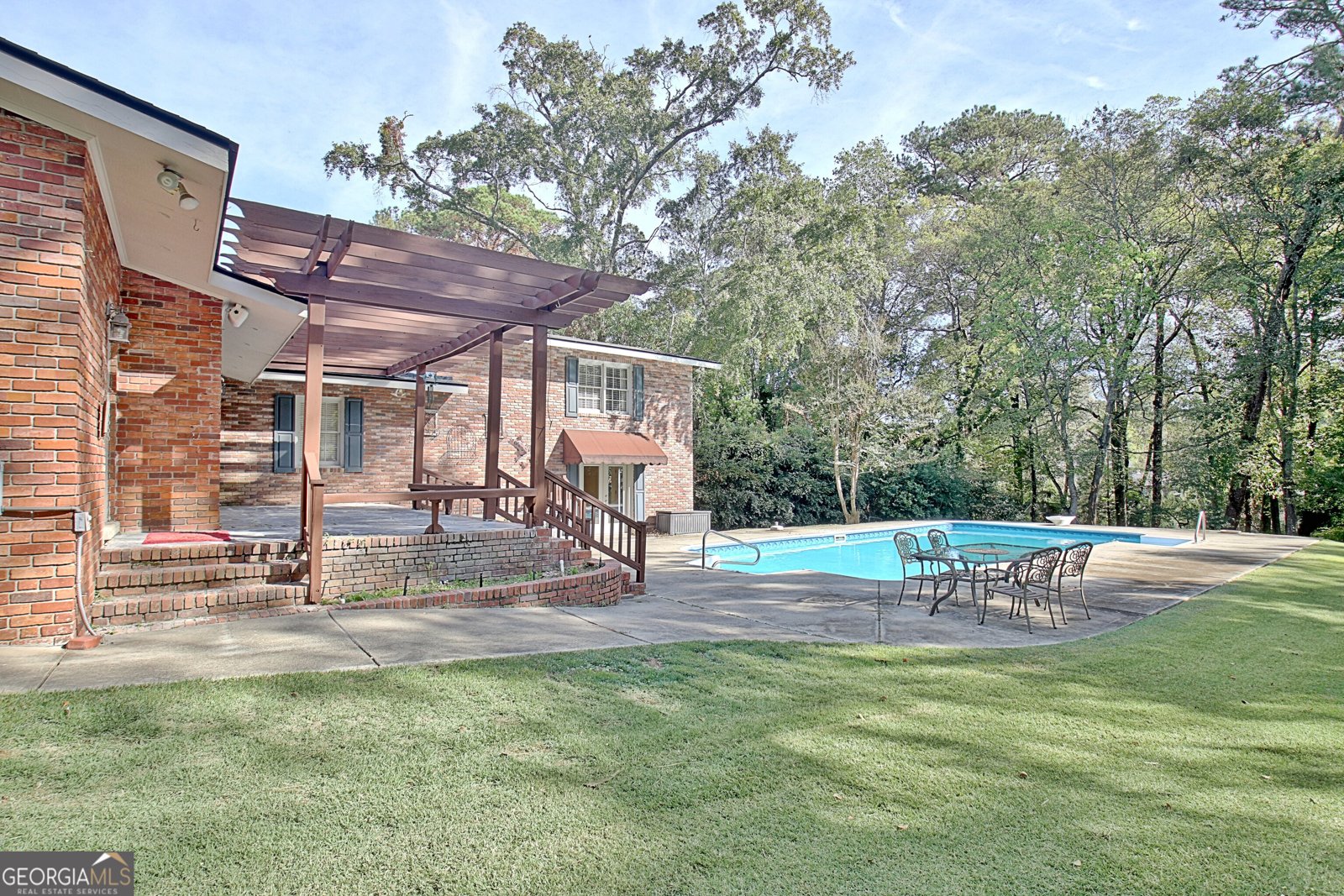 3402 Cambridge Drive Columbus - 72