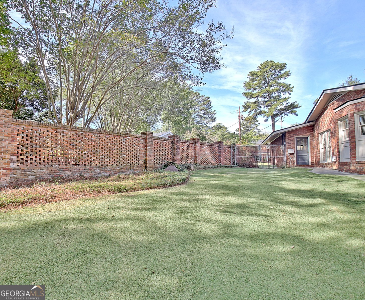 3402 Cambridge Drive Columbus - 73