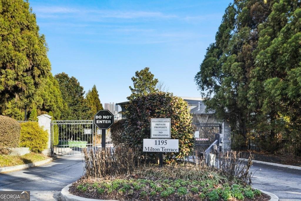 1195 Milton Terrace Atlanta - 1