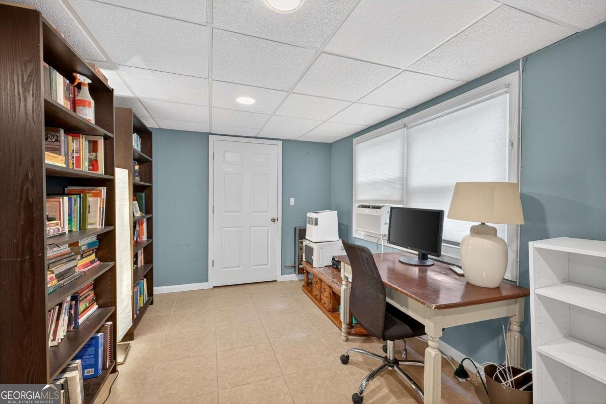 924 Hazel Court Lilburn - 36