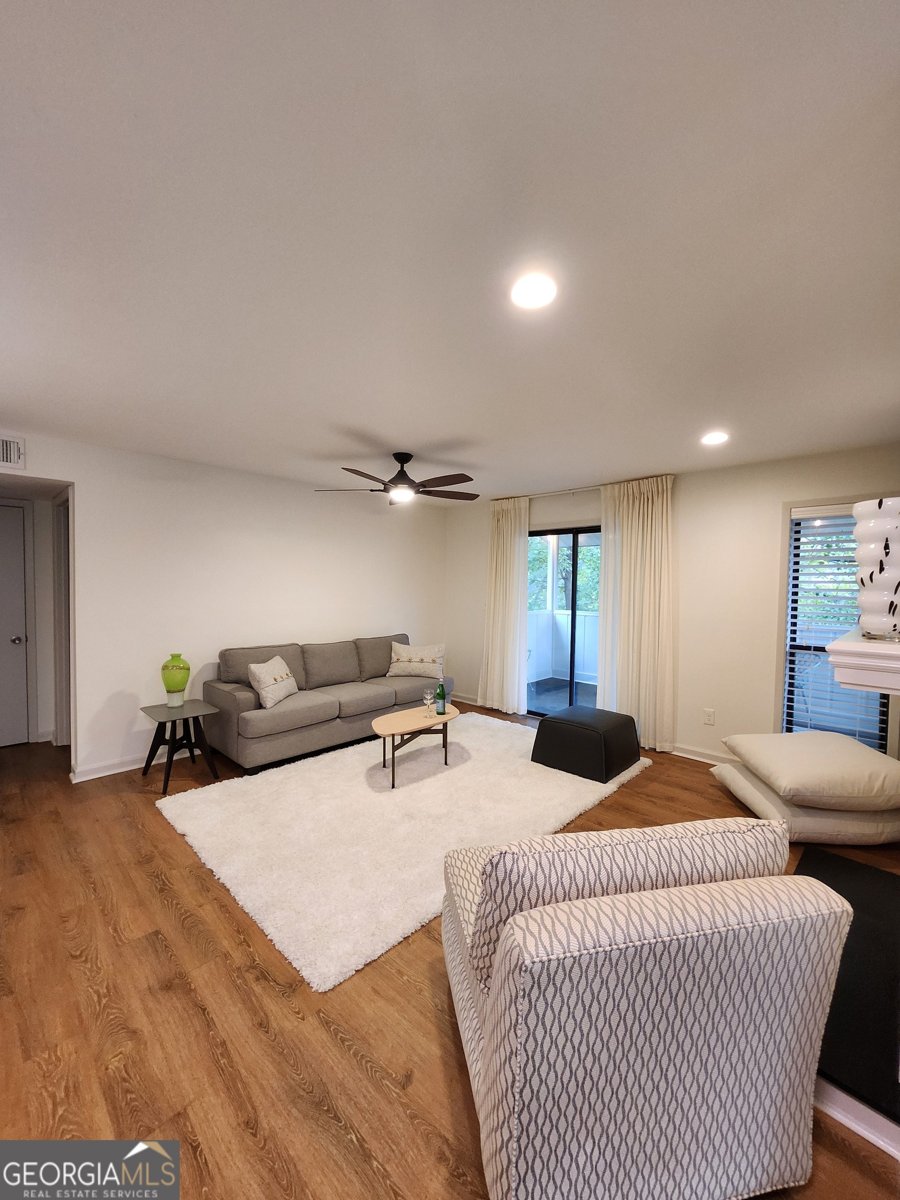 209 WYNNES RIDGE Circle Marietta - 4