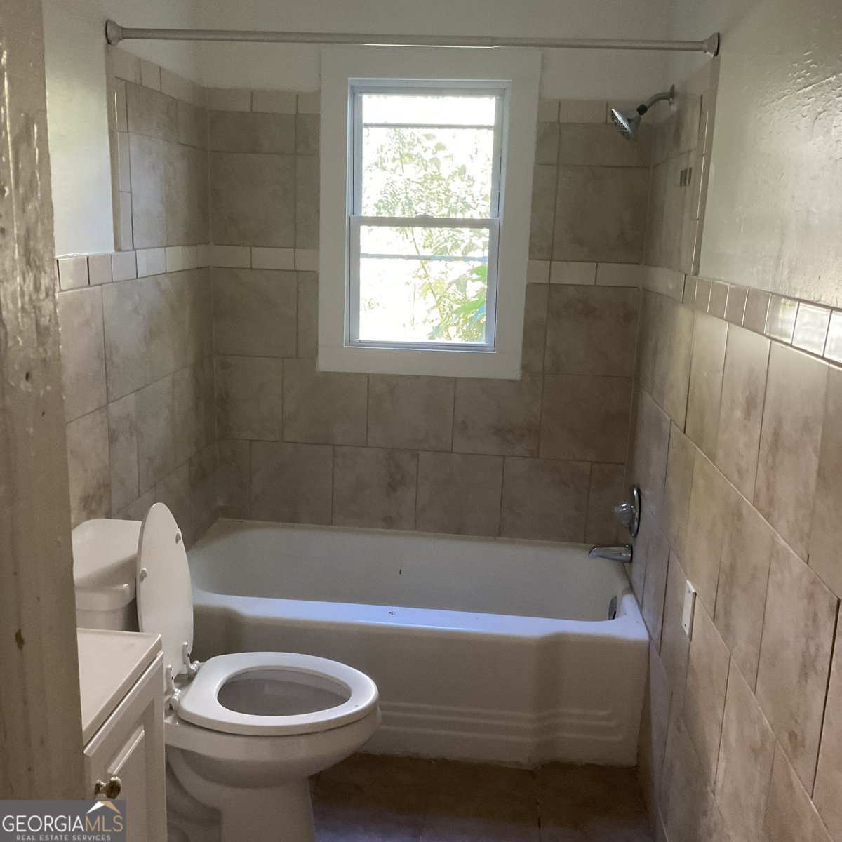 541 W Lake Avenue Atlanta - 5