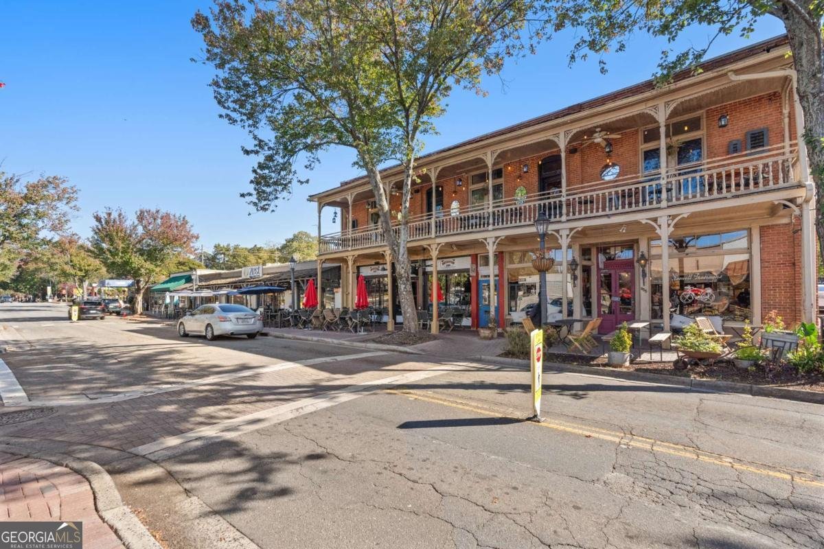 605 Mill Pond Road Roswell - 60