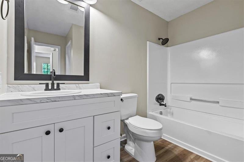 340 WINDSOR Walk Conyers - 11