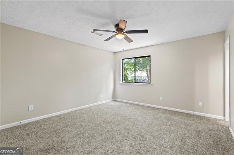 340 WINDSOR Walk Conyers - 16