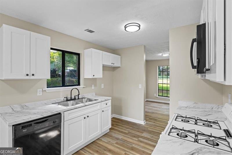 340 WINDSOR Walk Conyers - 8