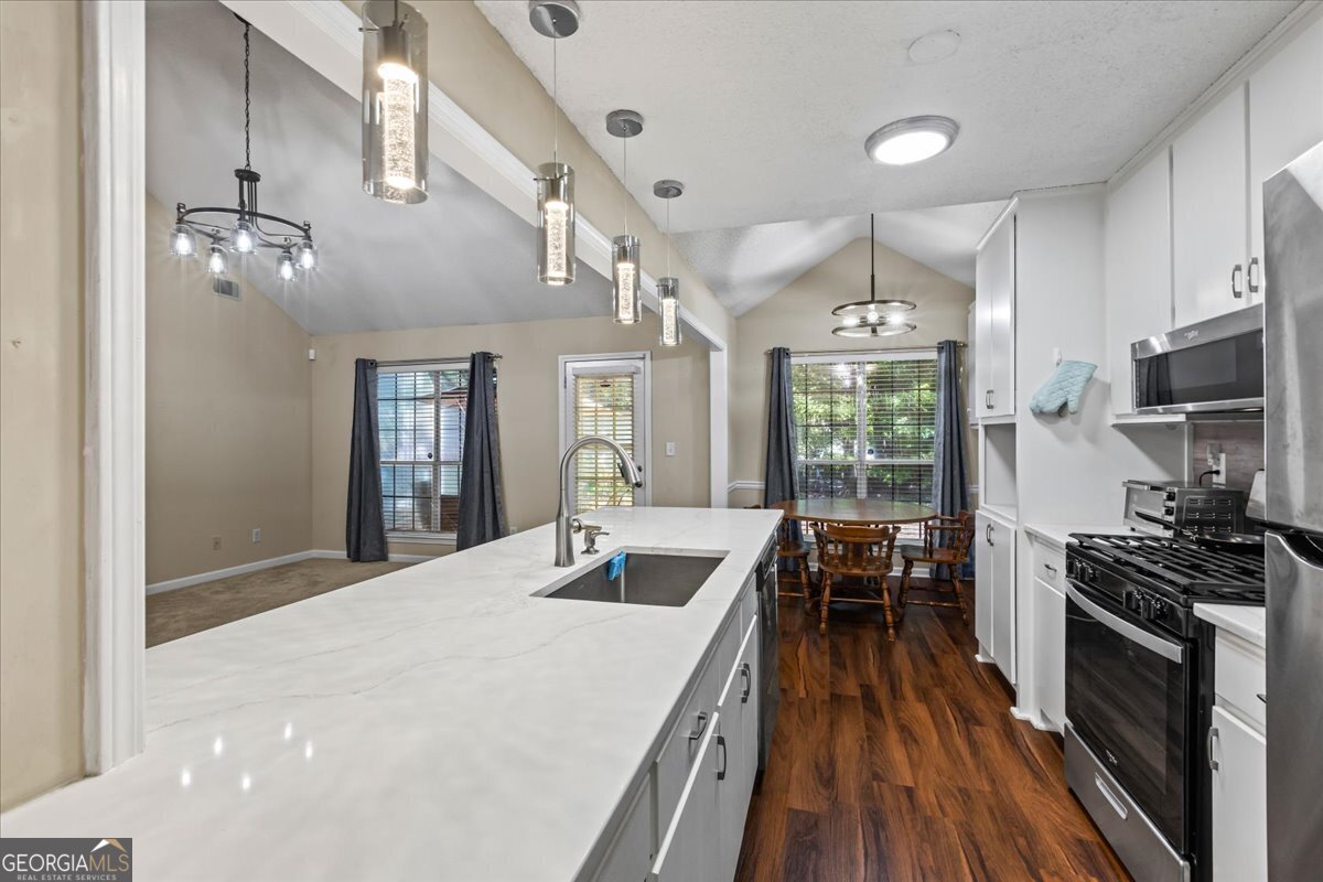 539 Horseshoe Circle Stockbridge - 13