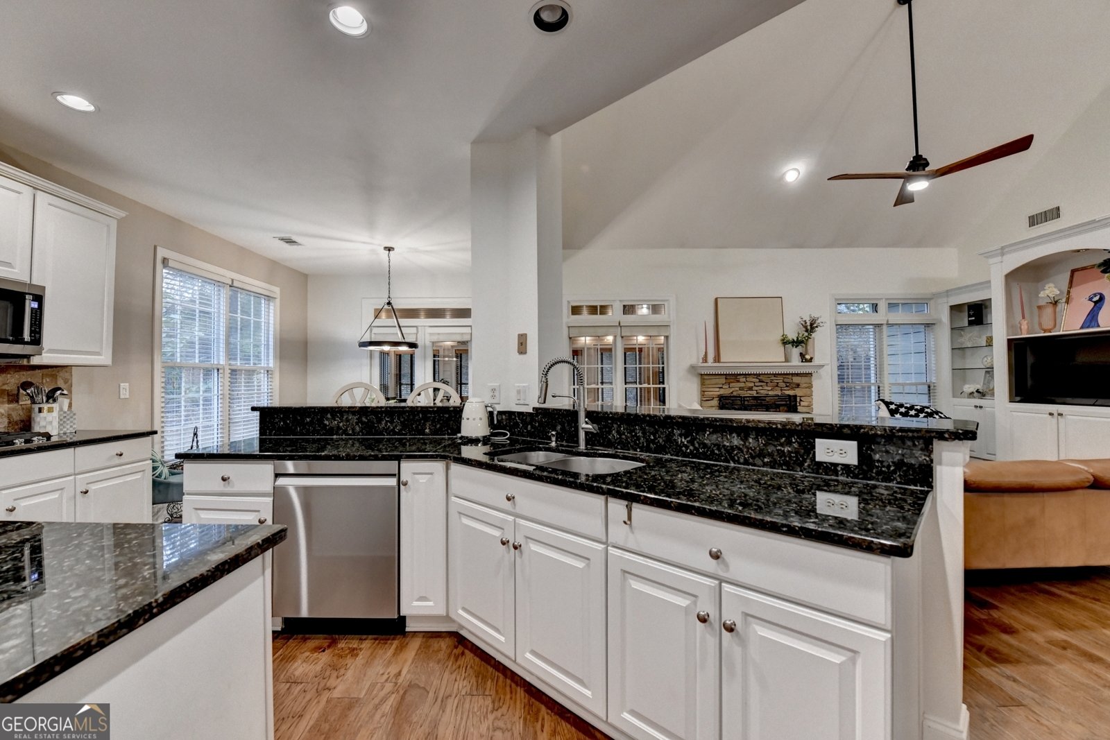 6785 Sterling Drive Suwanee - 25